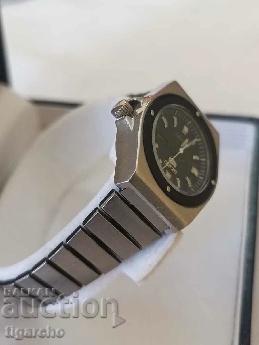 Ladies watch Seiko with price 65.00 BGN | € 33.23 Ladies watch Seiko with price 65.00 BGN | € 33.23