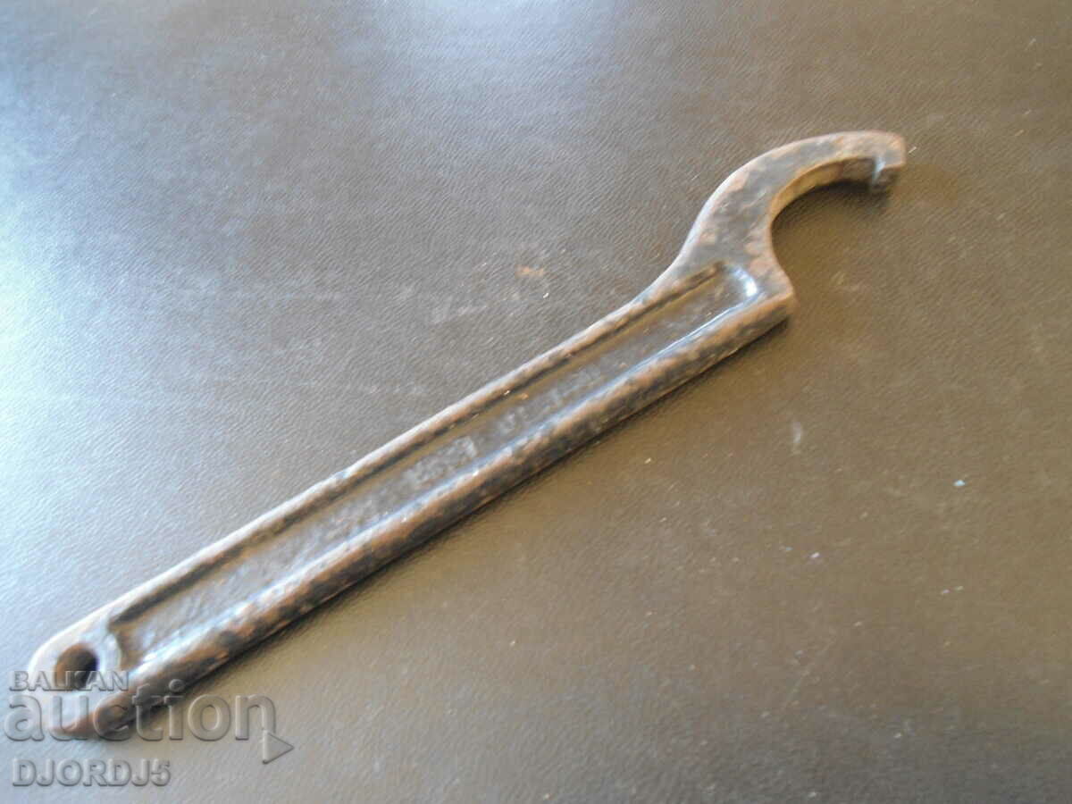 Licitație Cheie veche de specialitate, marcaje