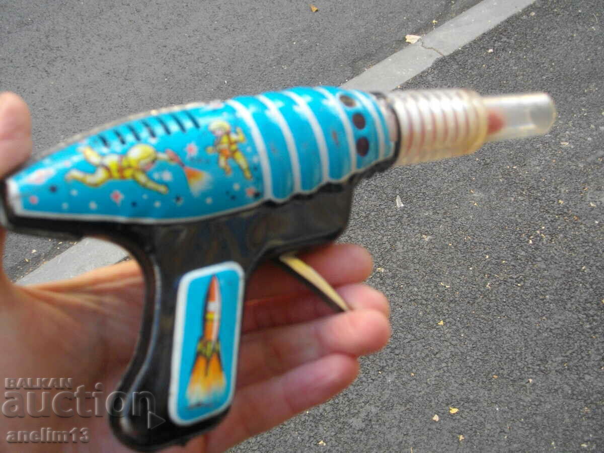 OLD TIN TOY GUN with price 30.00 BGN | € 15.34