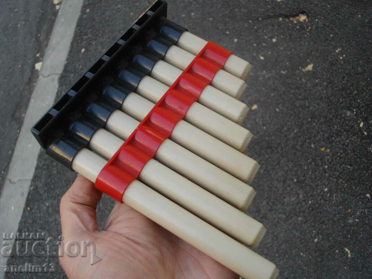 Delivery of GOLDON GDR OLD MUSICAL TOY Delivery of GOLDON GDR OLD MUSICAL TOY