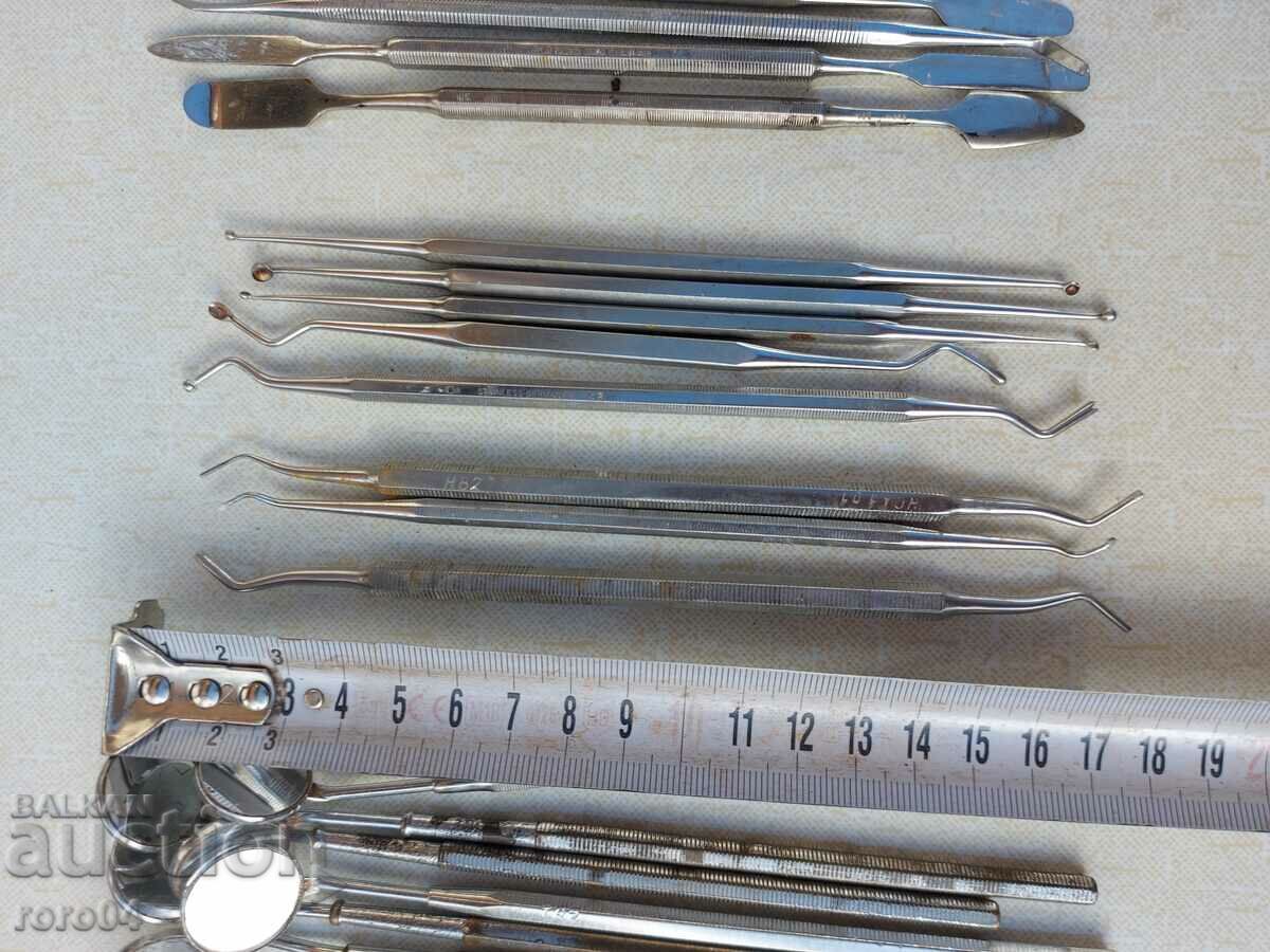 Auction DENTAL INSTRUMENTS - 32 PIECES - COLLECTION Auction DENTAL INSTRUMENTS - 32 PIECES - COLLECTION