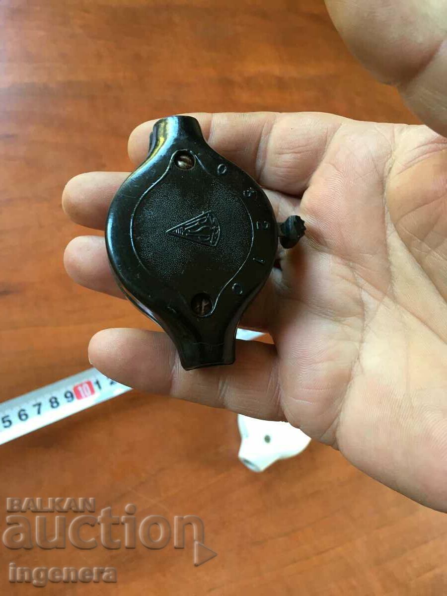 Delivery of THERMO REGULATOR KEY DEGREES BAKELITE ANTIQUE Delivery of THERMO REGULATOR KEY DEGREES BAKELITE ANTIQUE