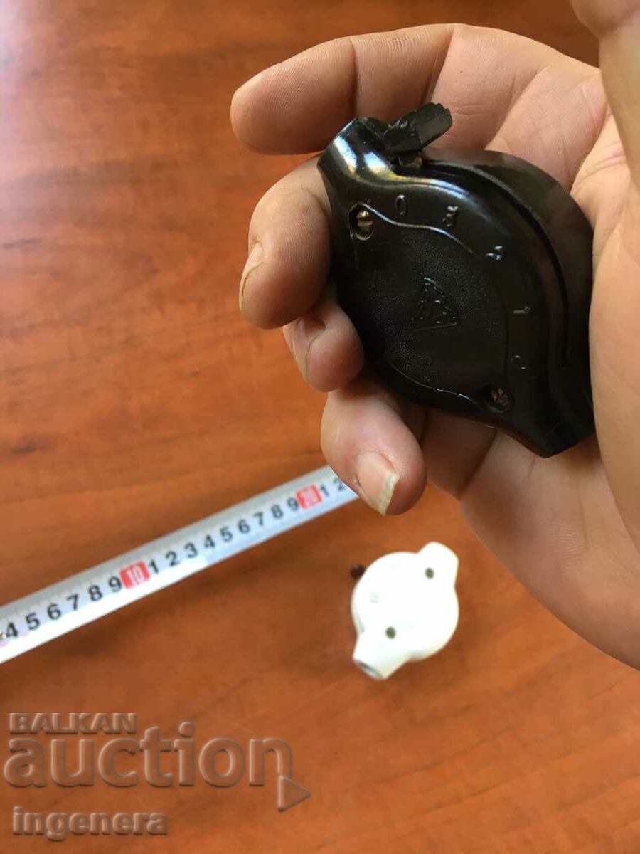 THERMO REGULATOR KEY DEGREES BAKELITE ANTIQUE - 5 THERMO REGULATOR KEY DEGREES BAKELITE ANTIQUE - 5