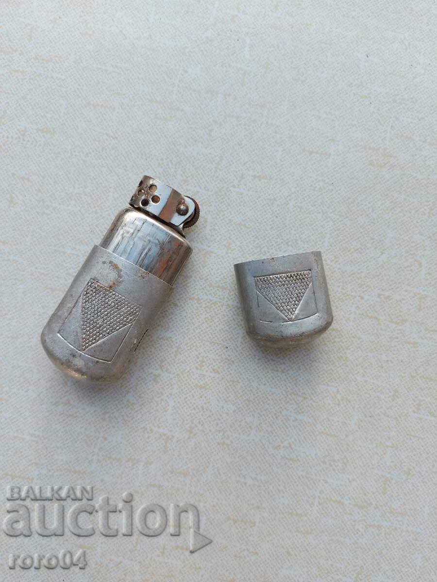 Auction  LIGHTER - PETROL