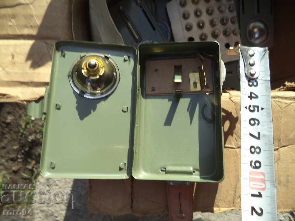 FLASHLIGHT WITH 4 LIGHTS - NEW - NEW - 6 FLASHLIGHT WITH 4 LIGHTS - NEW - NEW - 6