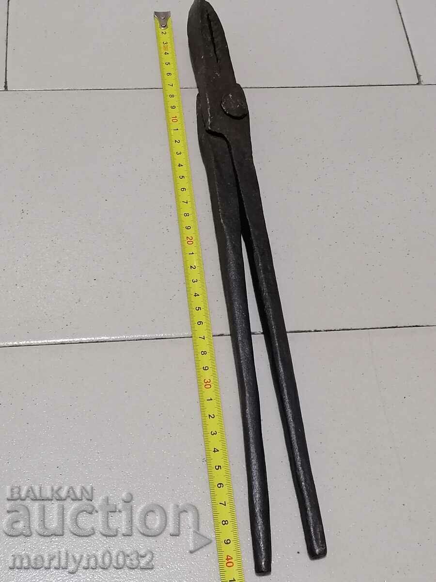 Delivery of Blacksmith's tongs tool wrought iron