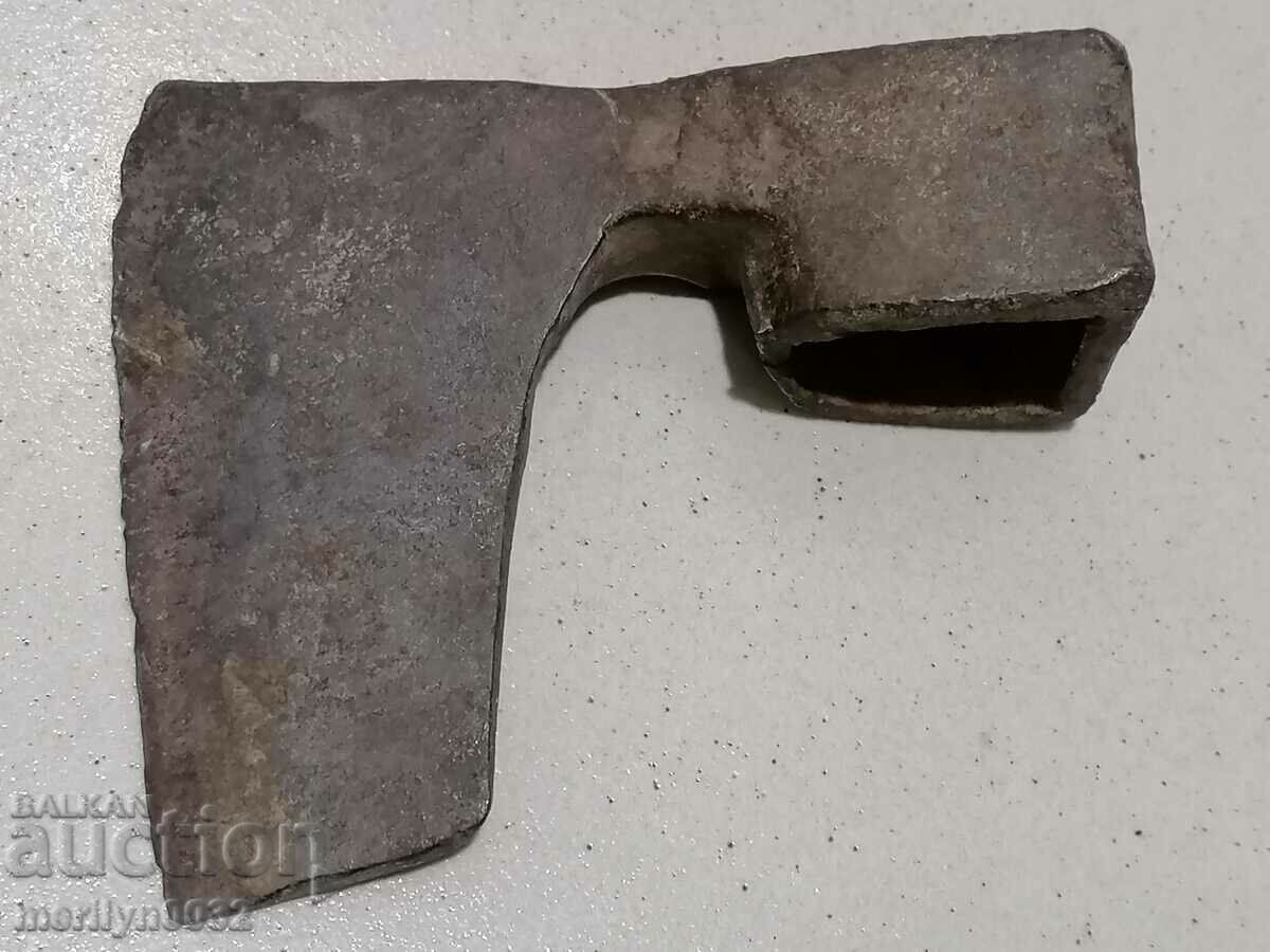 Instrument de fier vechi cu ciocan vechi din Bulgaria - 5 Instrument de fier vechi cu ciocan vechi din Bulgaria - 5