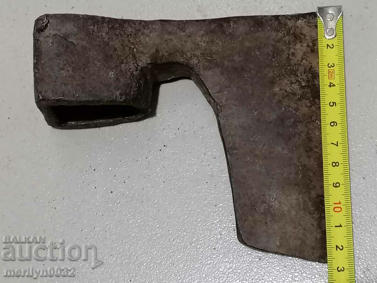 Instrument de fier vechi cu ciocan vechi din Bulgaria - 7 Instrument de fier vechi cu ciocan vechi din Bulgaria - 7