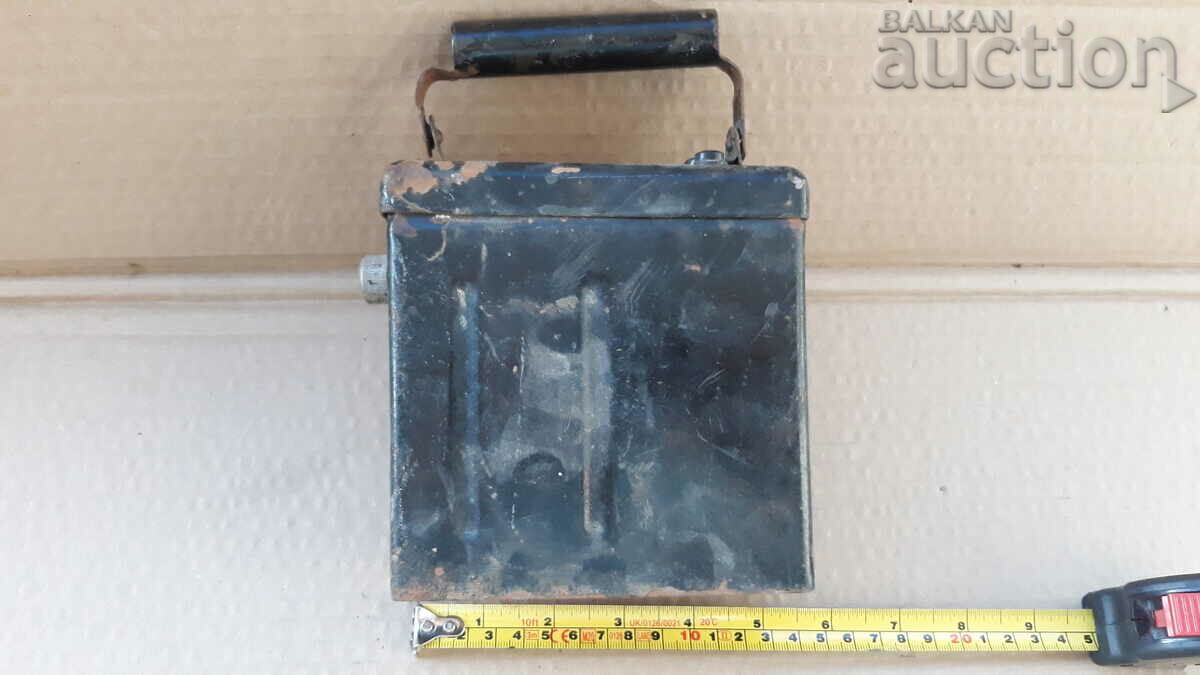 Auction  Vintage 1940s WW2 WWII Lantern Searchlight Flashlight