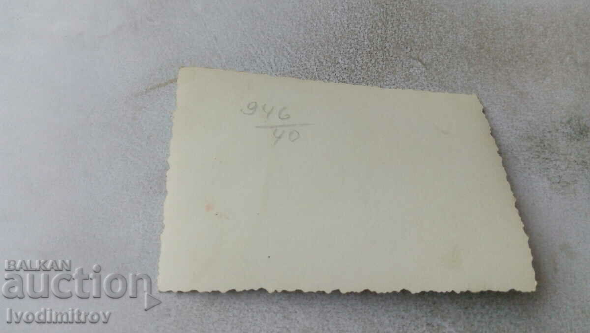 Φωτογραφία Σοφία Μαθήτριες σε μια βόλτα στο πάρκο με τιμή 1.75 BGN | € 0.89 Φωτογραφία Σοφία Μαθήτριες σε μια βόλτα στο πάρκο με τιμή 1.75 BGN | € 0.89