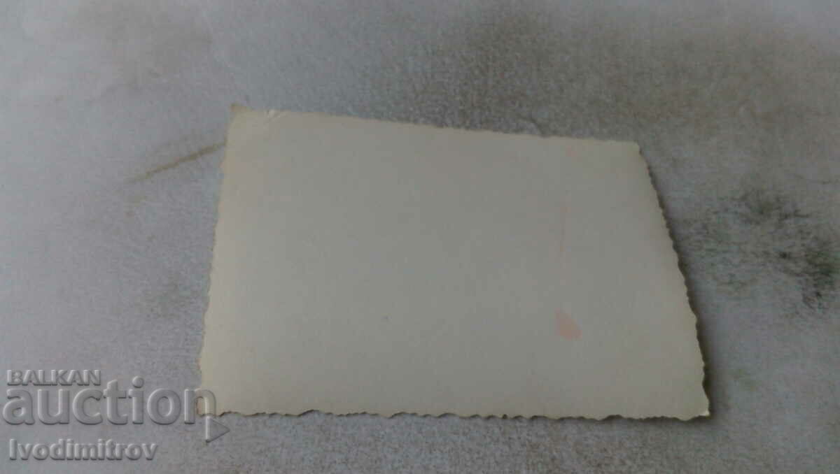 Photo A man and two young women on a walk with price 1.35 BGN | € 0.69 Photo A man and two young women on a walk with price 1.35 BGN | € 0.69