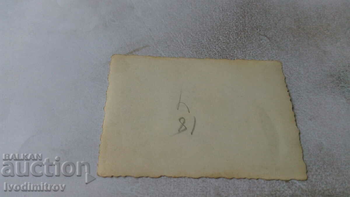 Φωτογραφία Αξιωματικοί του στρατού με χειμωνιάτικα πανωφόρια με τιμή 1.65 BGN | € 0.84 Φωτογραφία Αξιωματικοί του στρατού με χειμωνιάτικα πανωφόρια με τιμή 1.65 BGN | € 0.84