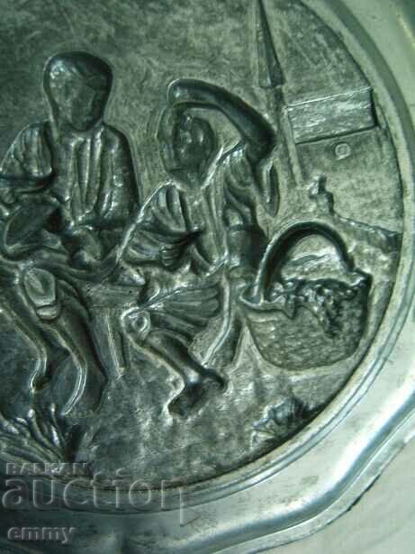 Old embossed zinc wall plate, marked, 22.5 cm - 5 Old embossed zinc wall plate, marked, 22.5 cm - 5