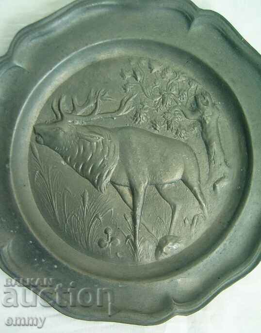 Old embossed zinc wall plate, 22.5 cm with price 20.00 BGN | € 10.23 Old embossed zinc wall plate, 22.5 cm with price 20.00 BGN | € 10.23