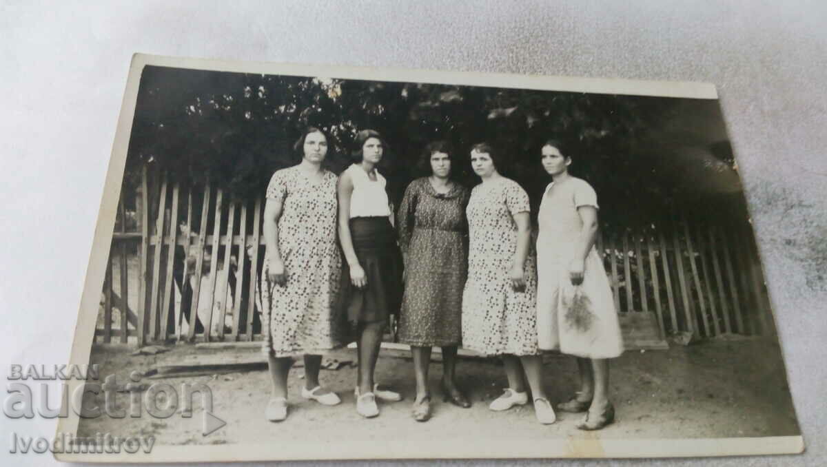 Photo Five women