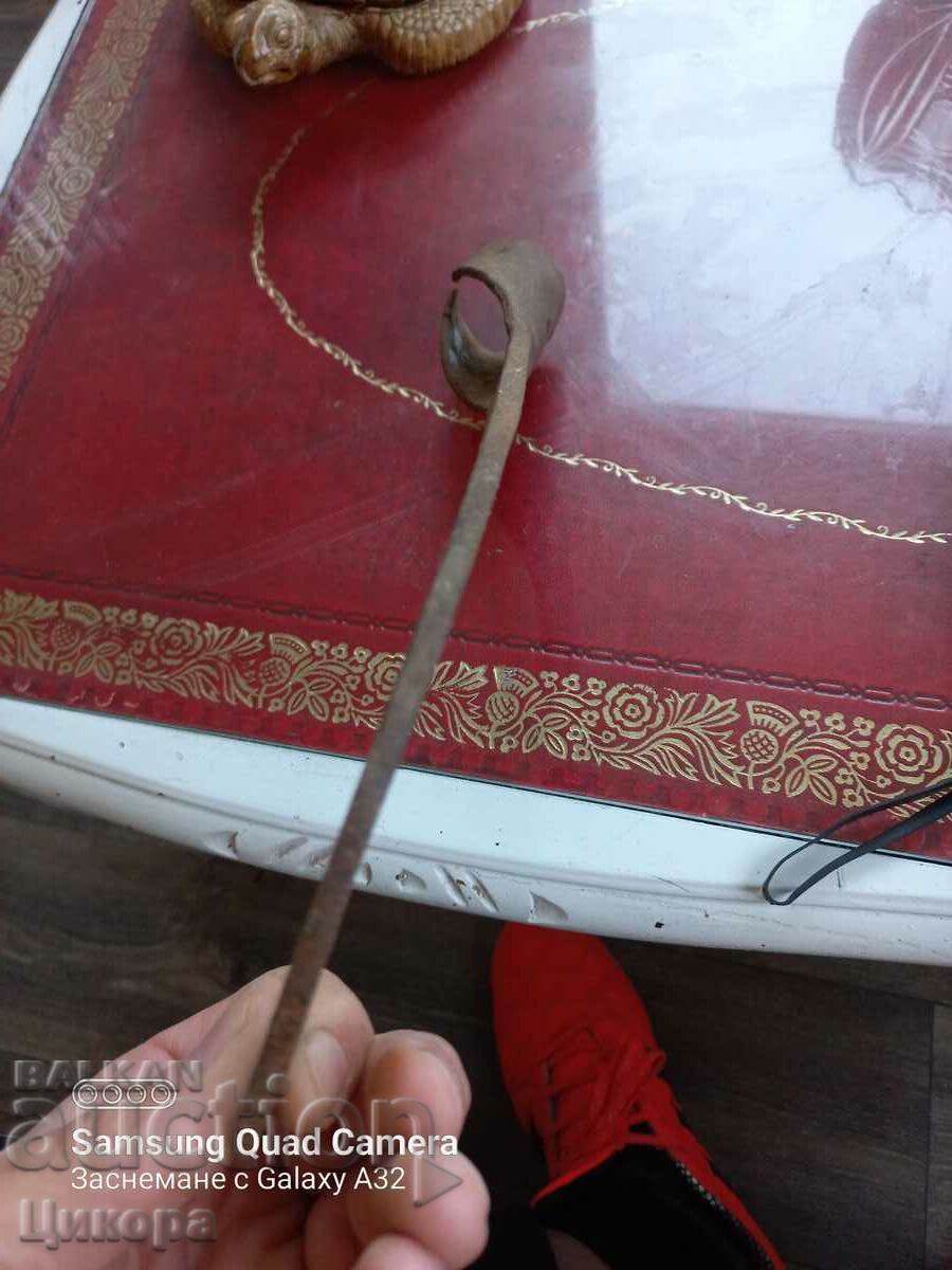 Delivery of OLD MOWER BLADE HAND FORGED