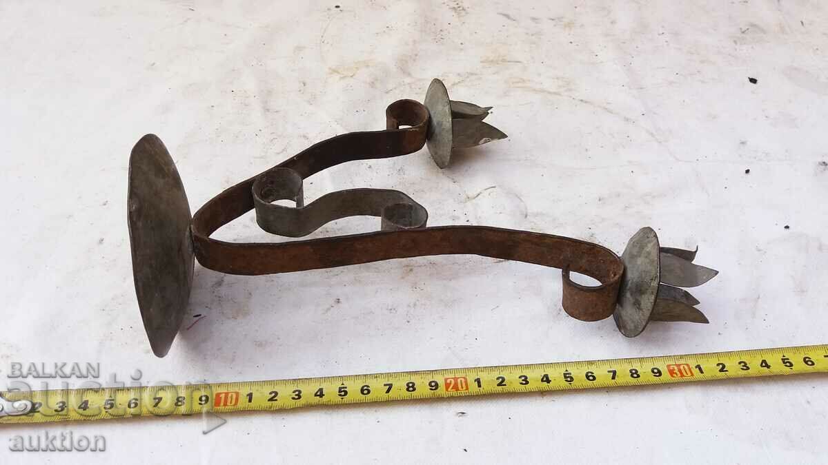 METAL CANDLE HOLDER - 5 METAL CANDLE HOLDER - 5