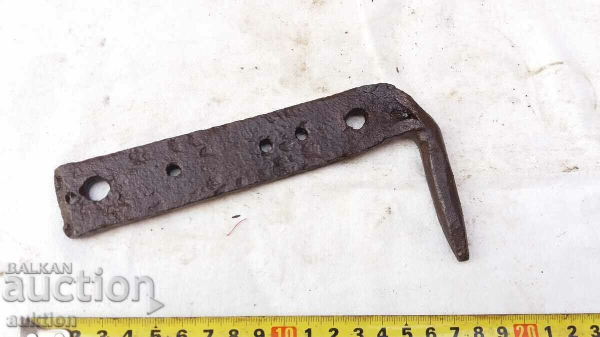 Auction WROUGHT REVIVAL LOCK Auction WROUGHT REVIVAL LOCK