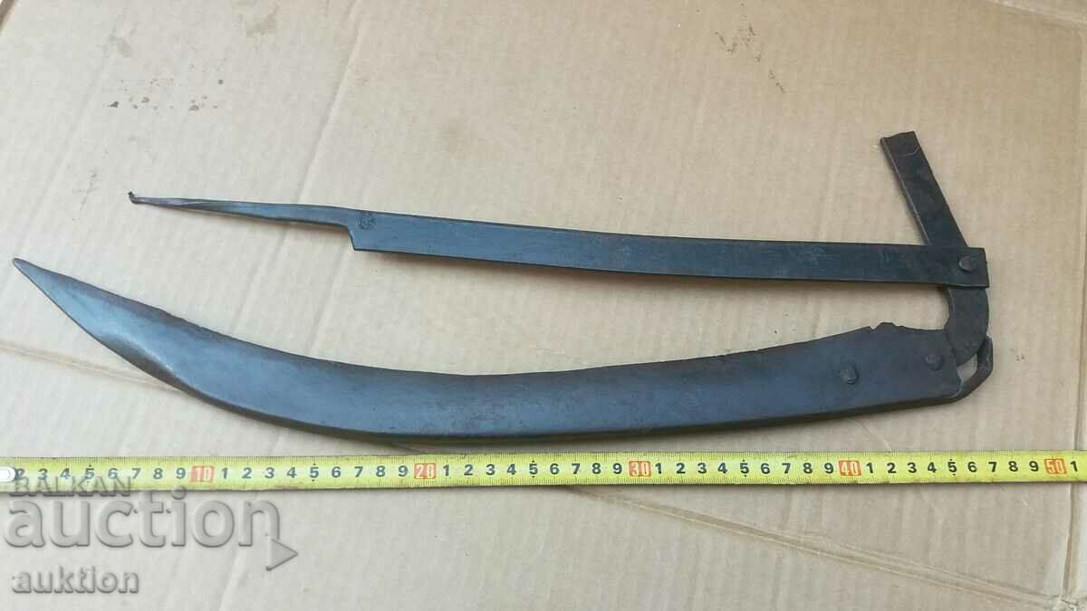 FORGED MASSIVE LARGE RENAISSANCE SICKLE - 7 FORGED MASSIVE LARGE RENAISSANCE SICKLE - 7