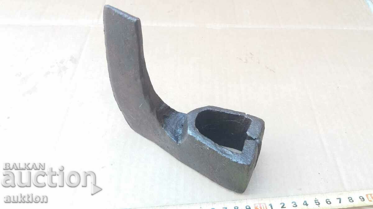 Auction OLD SOC. A STEEL AX Auction OLD SOC. A STEEL AX