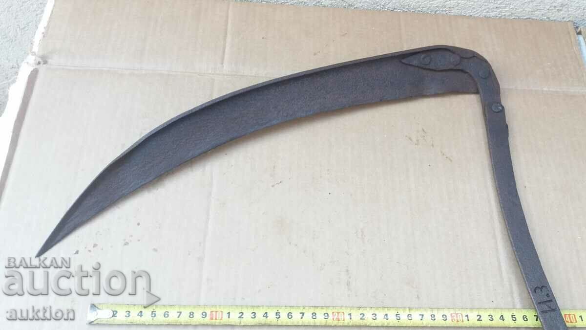Auction RENAISSANCE LARGE WROUGHT SICKLE Auction RENAISSANCE LARGE WROUGHT SICKLE