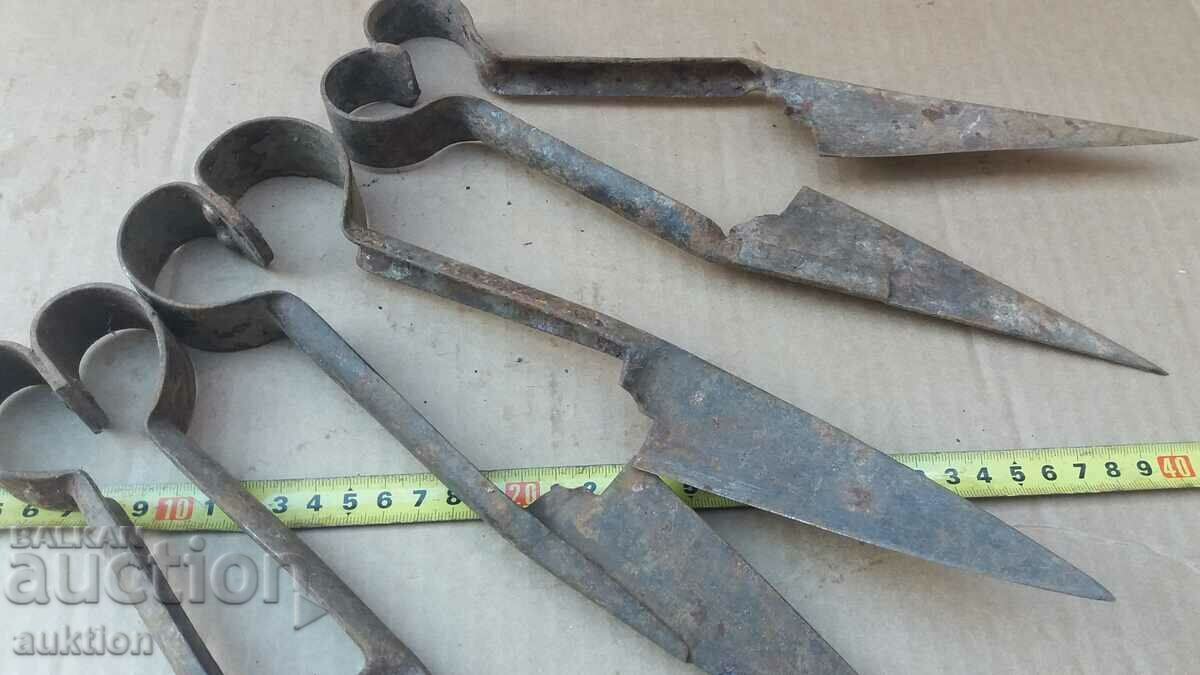 Delivery of SET OF 3 FORGED RENAISSANCE SCISSORS Delivery of SET OF 3 FORGED RENAISSANCE SCISSORS