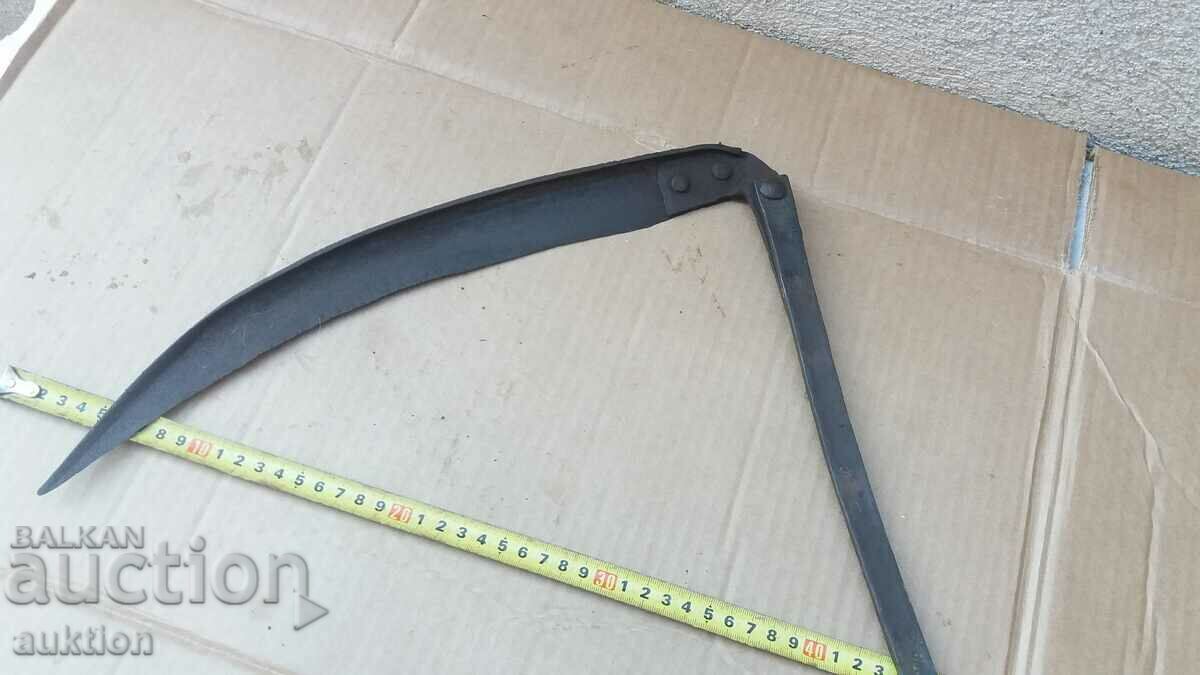 Auction FORGED SOLID LARGE RENAISSANCE HARVEST SICKLE Auction FORGED SOLID LARGE RENAISSANCE HARVEST SICKLE