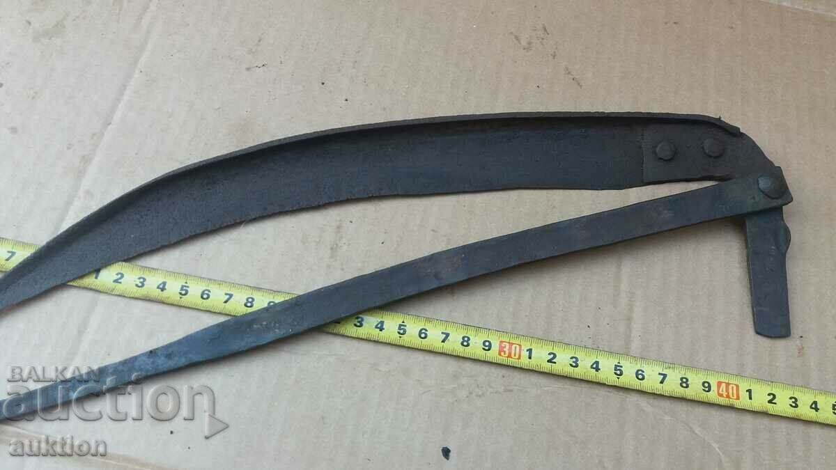 Delivery of FORGED SOLID LARGE RENAISSANCE HARVEST SICKLE Delivery of FORGED SOLID LARGE RENAISSANCE HARVEST SICKLE