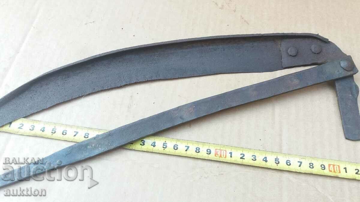 FORGED SOLID LARGE RENAISSANCE HARVEST SICKLE - 5 FORGED SOLID LARGE RENAISSANCE HARVEST SICKLE - 5