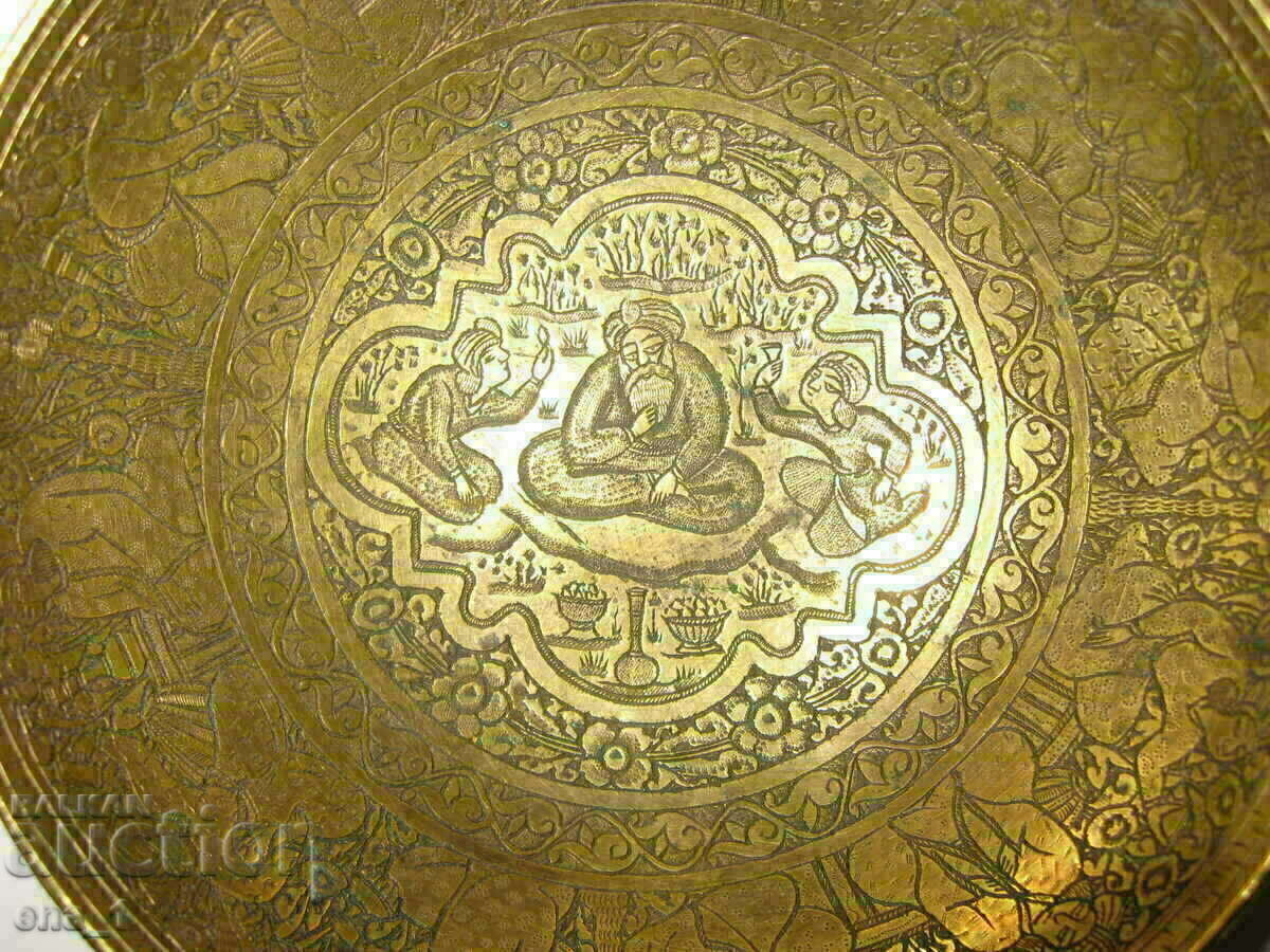 Аукцион Рядка персийска/ислямска/арабска бронзова купа за вода Аукцион Рядка персийска/ислямска/арабска бронзова купа за вода