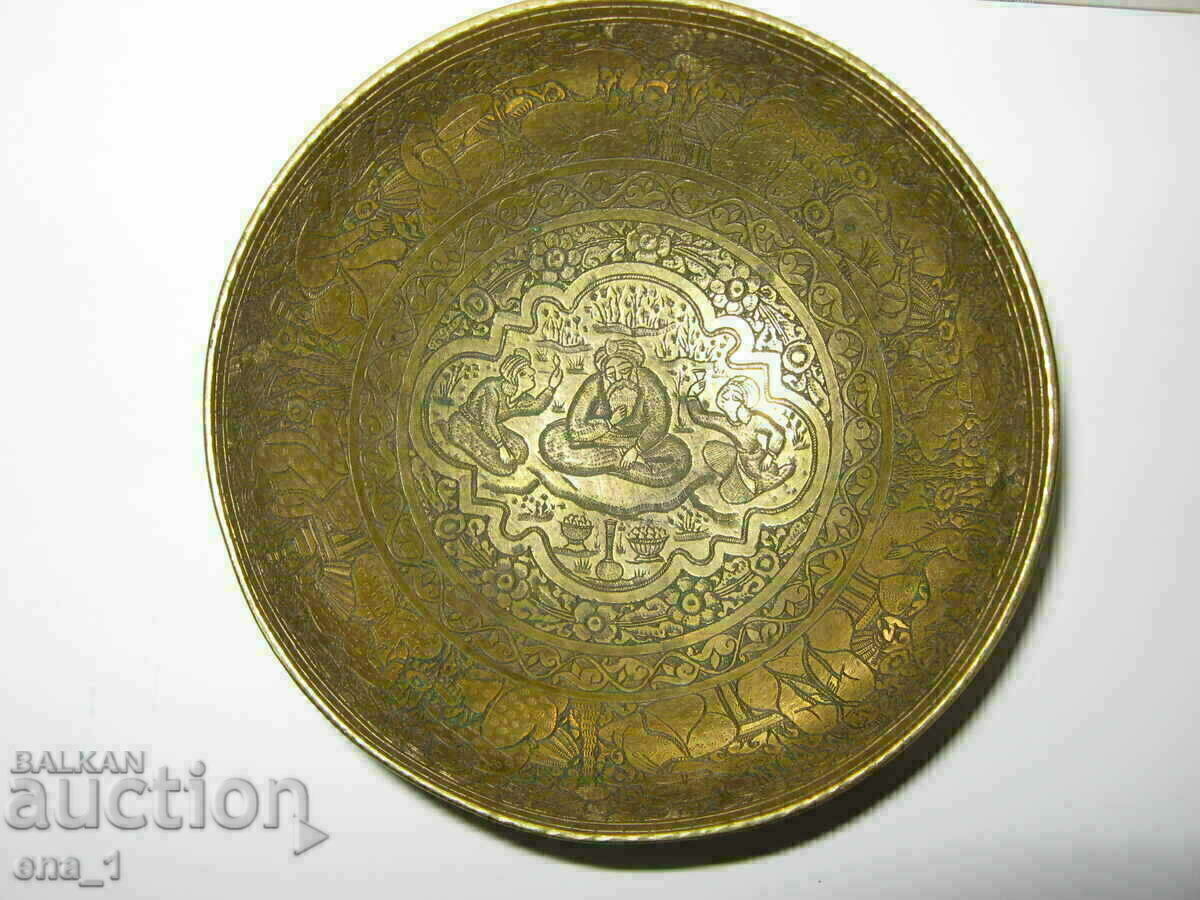 Рядка персийска/ислямска/арабска бронзова купа за вода