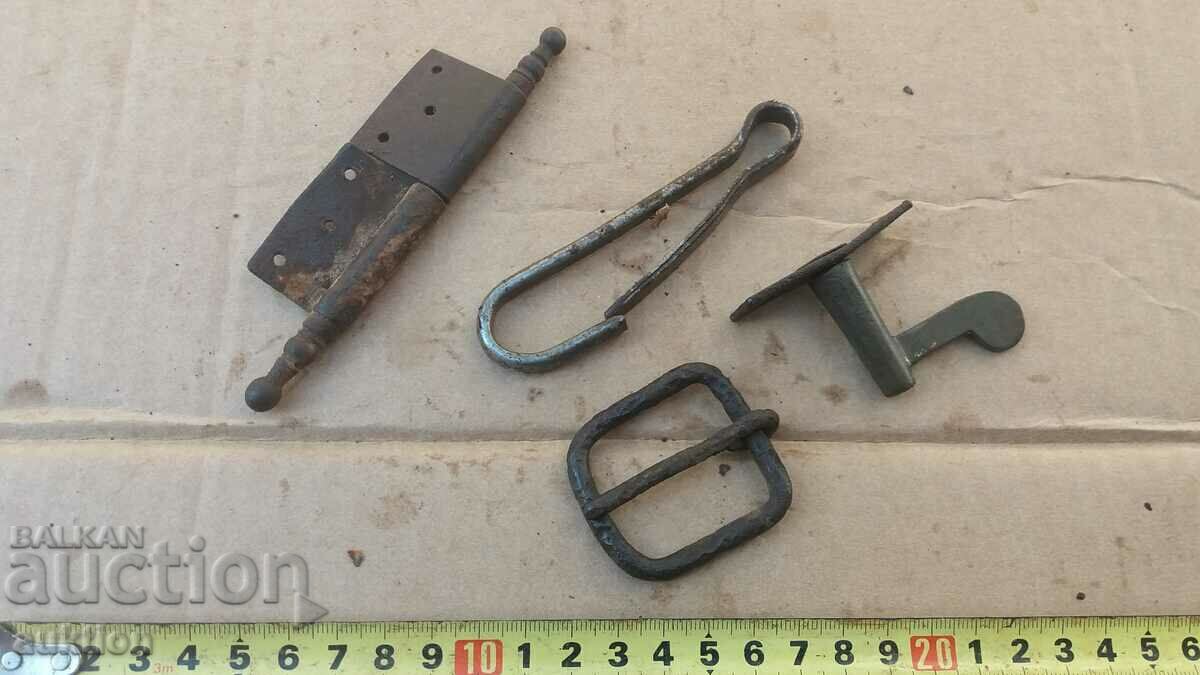 Auction  OLD IRON LOCK, RAIBER, HINGE