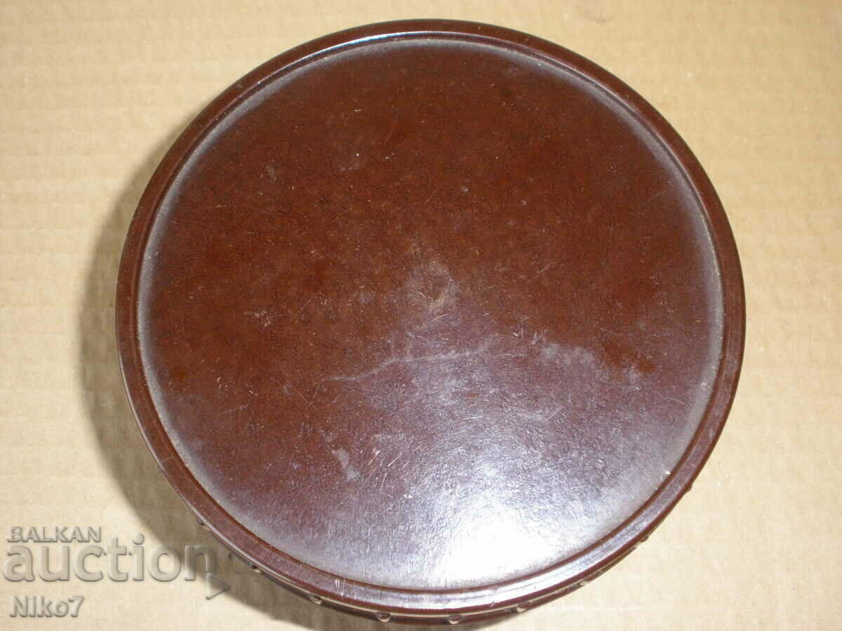 Аукцион Стара,бакелитова кутия.