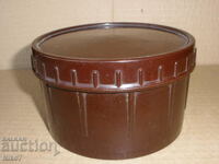 Cutie veche din bachelit.