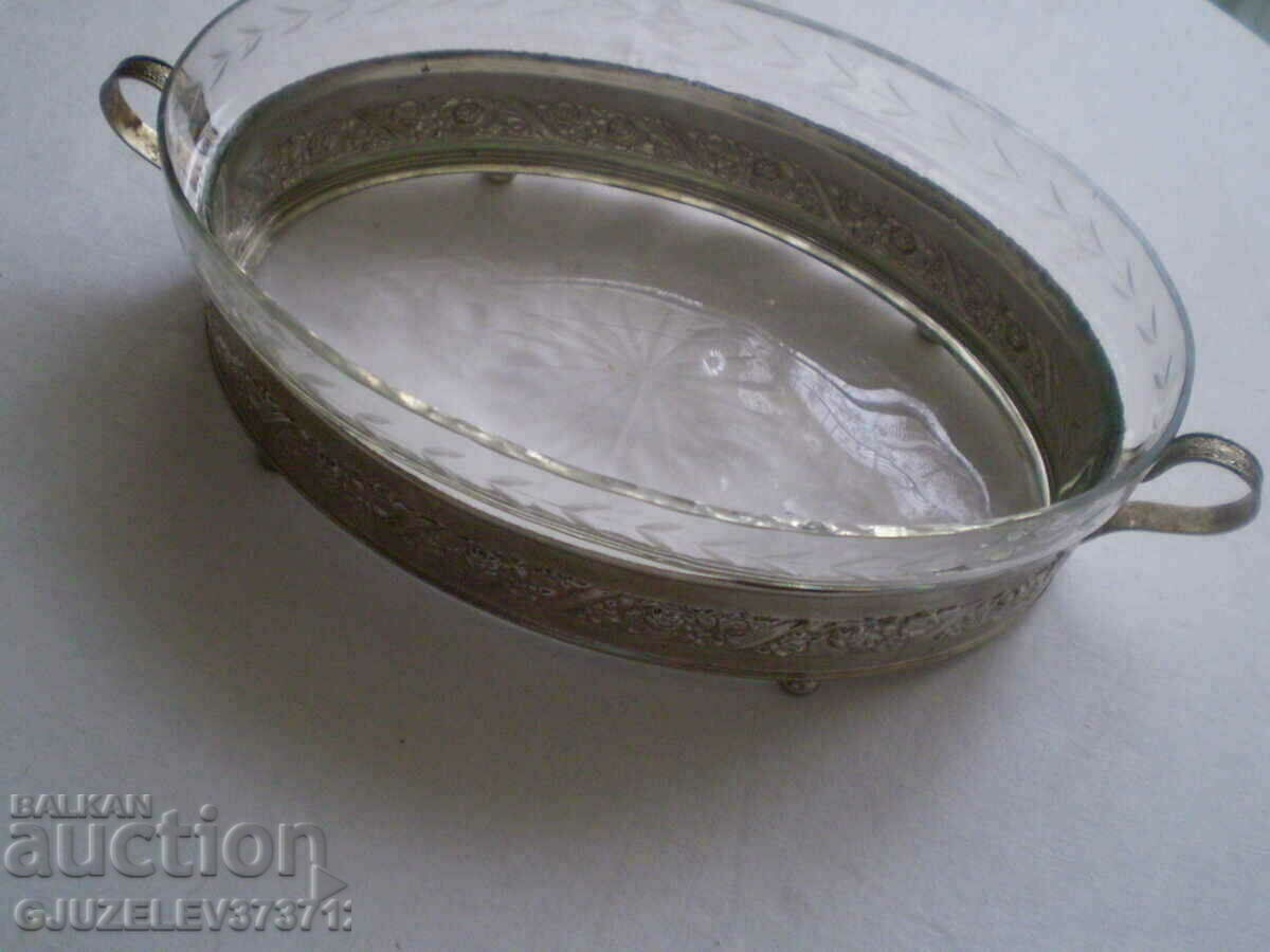 Delivery of Vintage fruit bowl with original glass metal unique