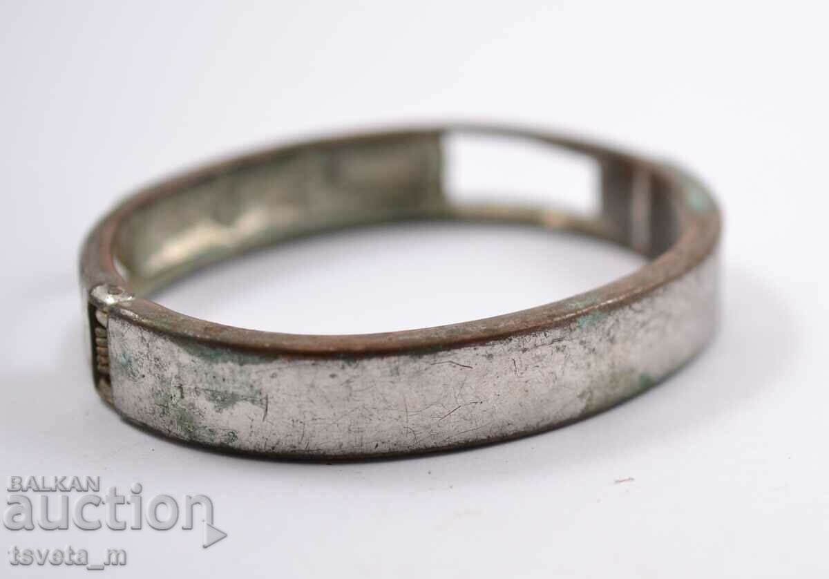 Δημοπρασία Γυναικείο βραχιόλι με σμάλτο Δημοπρασία Γυναικείο βραχιόλι με σμάλτο