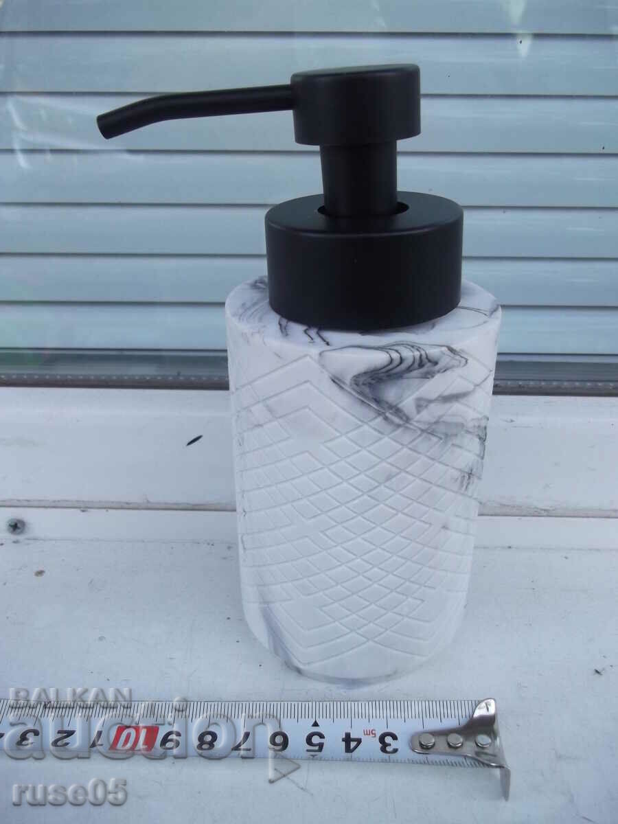 Soap dispenser new with price 5.00 BGN | € 2.56 Soap dispenser new with price 5.00 BGN | € 2.56