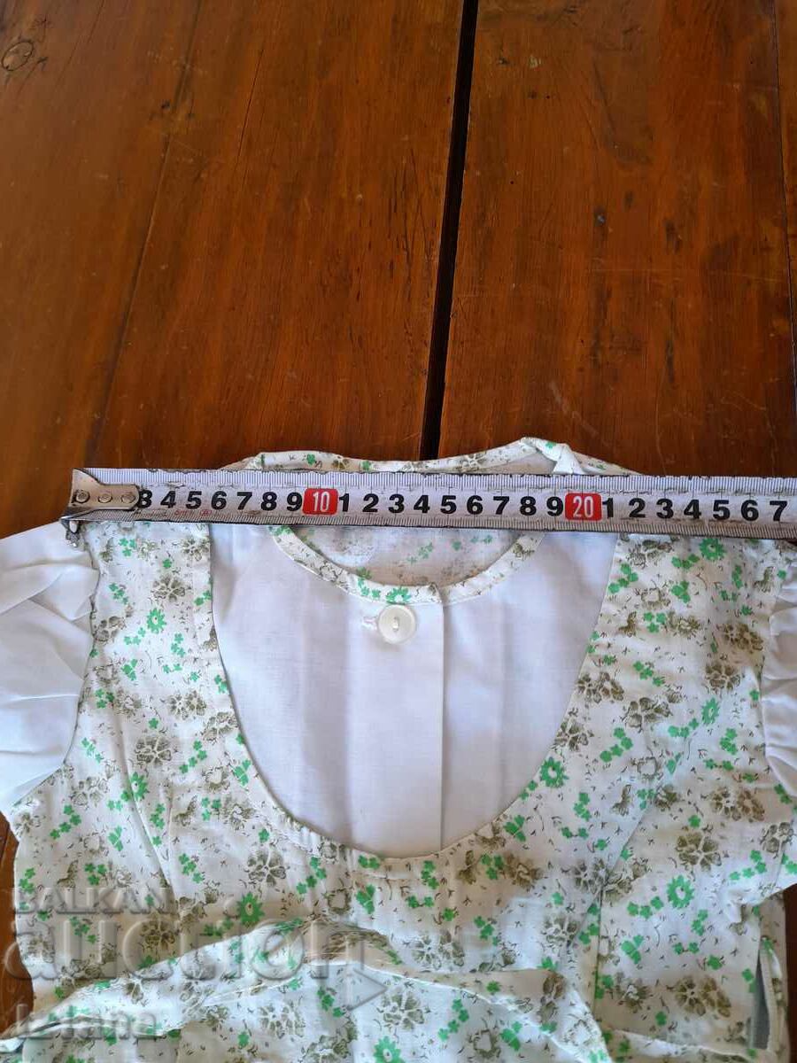 An old children's dress - 5 An old children's dress - 5