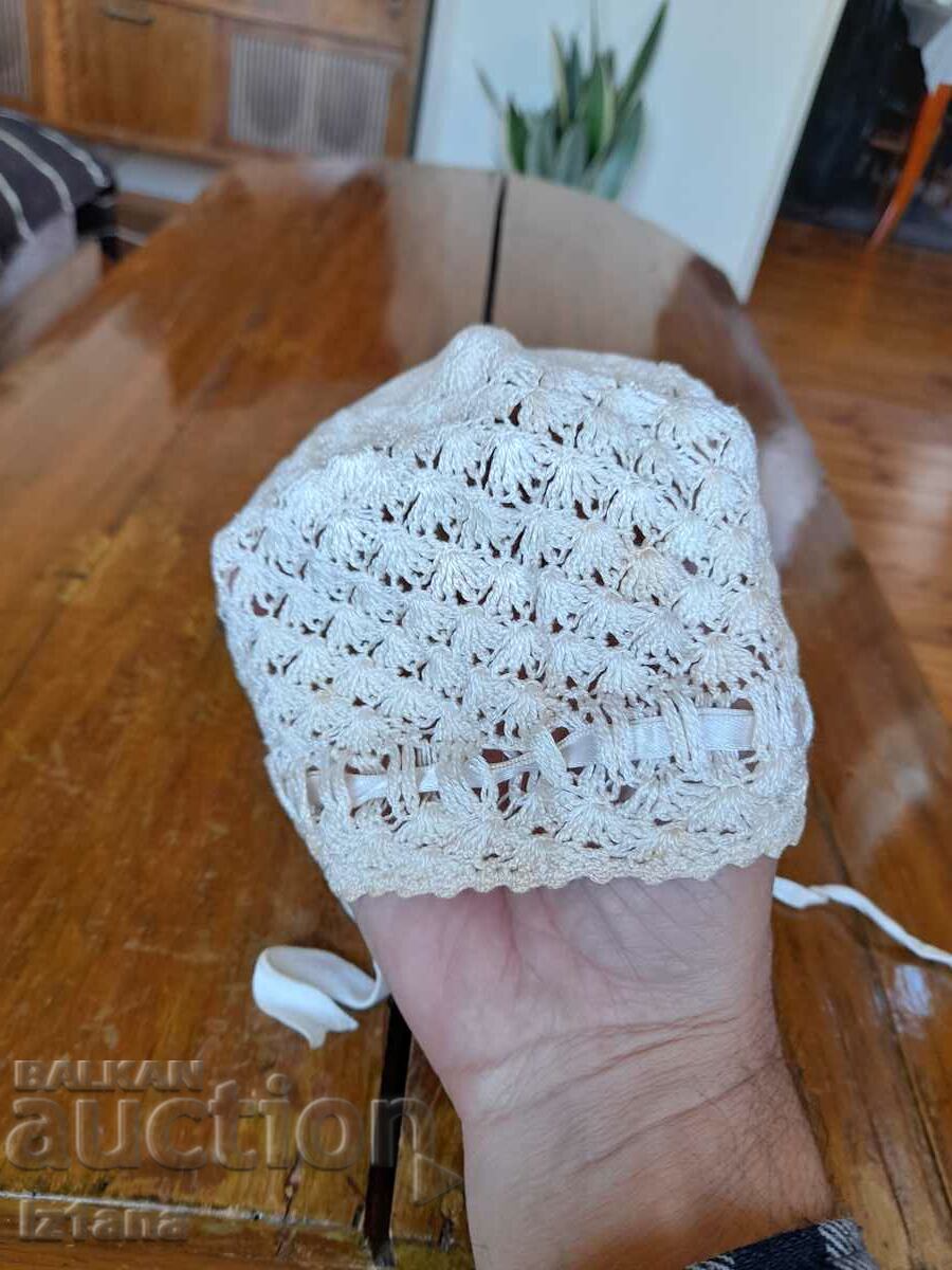 Old baby hat with price 10.00 BGN | € 5.11 Old baby hat with price 10.00 BGN | € 5.11