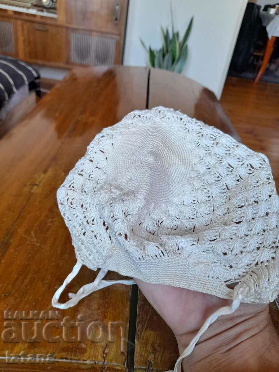 Delivery of Old baby hat Delivery of Old baby hat