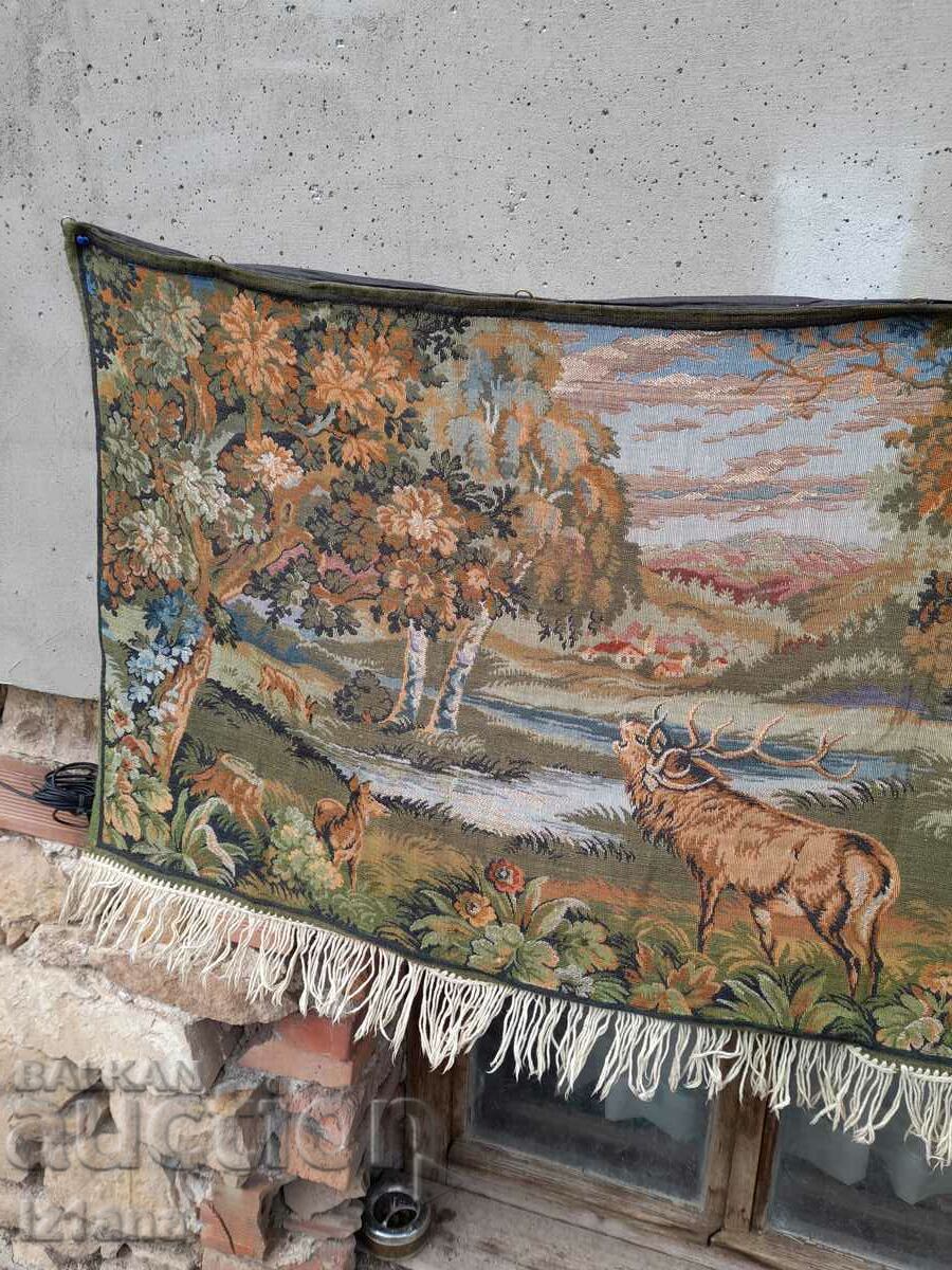 Auction An old hacker, wall cover Auction An old hacker, wall cover