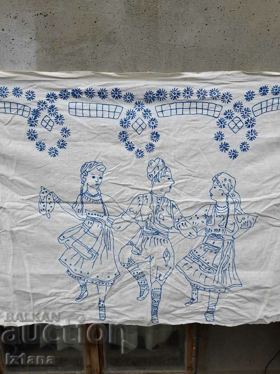 Auction An old embroidered hacker, wall cover Auction An old embroidered hacker, wall cover