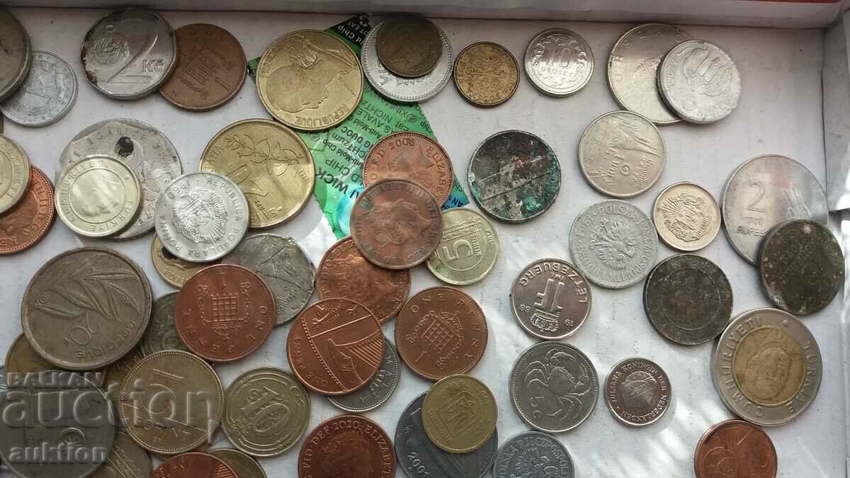 Delivery of A COLLECTION OF 120 FOREIGN COINS Delivery of A COLLECTION OF 120 FOREIGN COINS