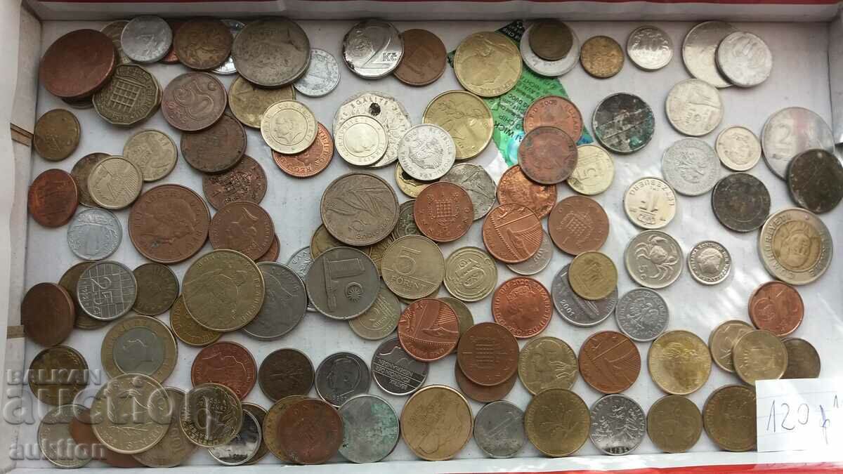 A COLLECTION OF 120 FOREIGN COINS