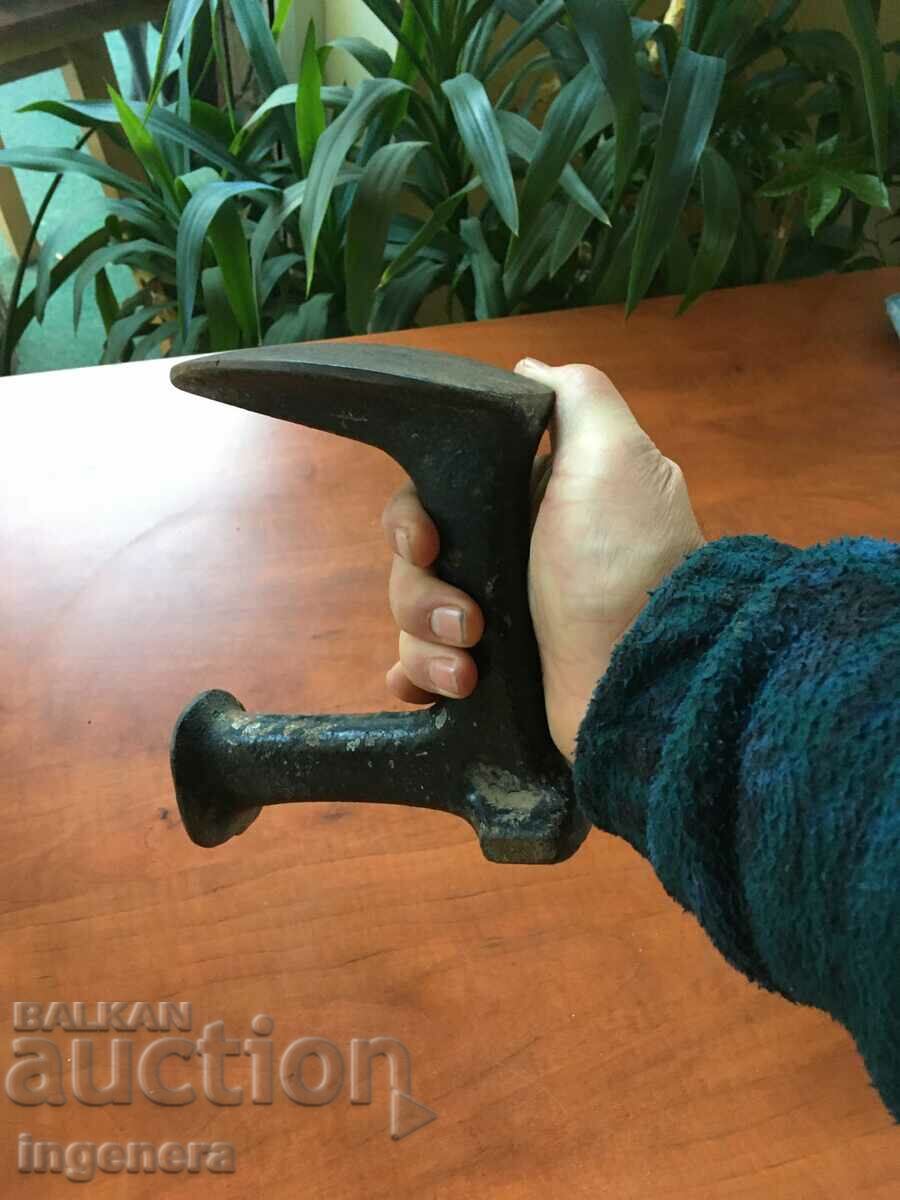 ANvil COOKERY OLD TOOL with price 28.00 BGN | € 14.32 ANvil COOKERY OLD TOOL with price 28.00 BGN | € 14.32