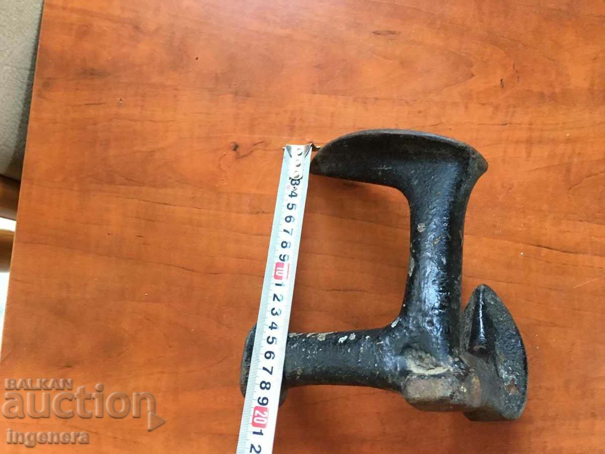 Delivery of ANvil COOKERY OLD TOOL Delivery of ANvil COOKERY OLD TOOL