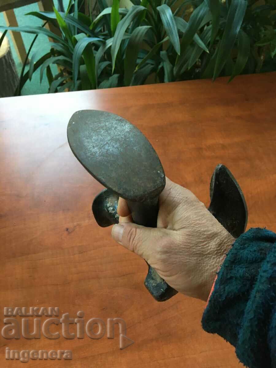 ANvil COOKERY OLD TOOL - 6 ANvil COOKERY OLD TOOL - 6