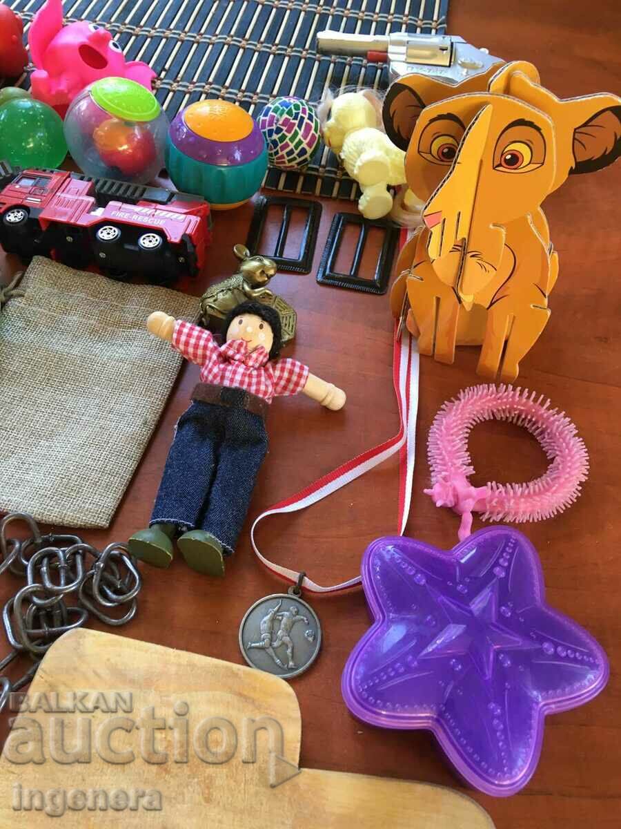 Delivery of LOT OF TOY PADS BALLS ETC Delivery of LOT OF TOY PADS BALLS ETC