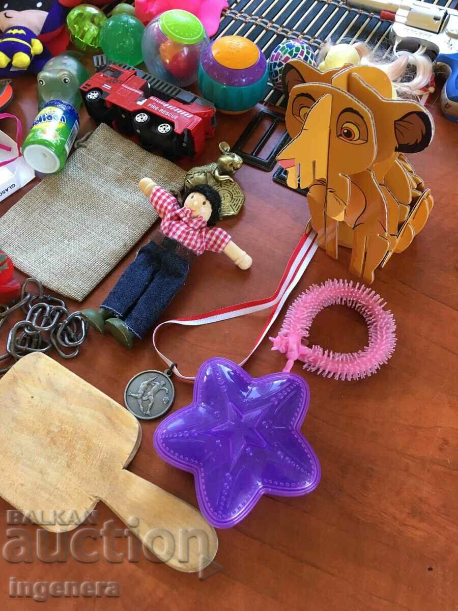 LOT OF TOY PADS BALLS ETC - 6 LOT OF TOY PADS BALLS ETC - 6