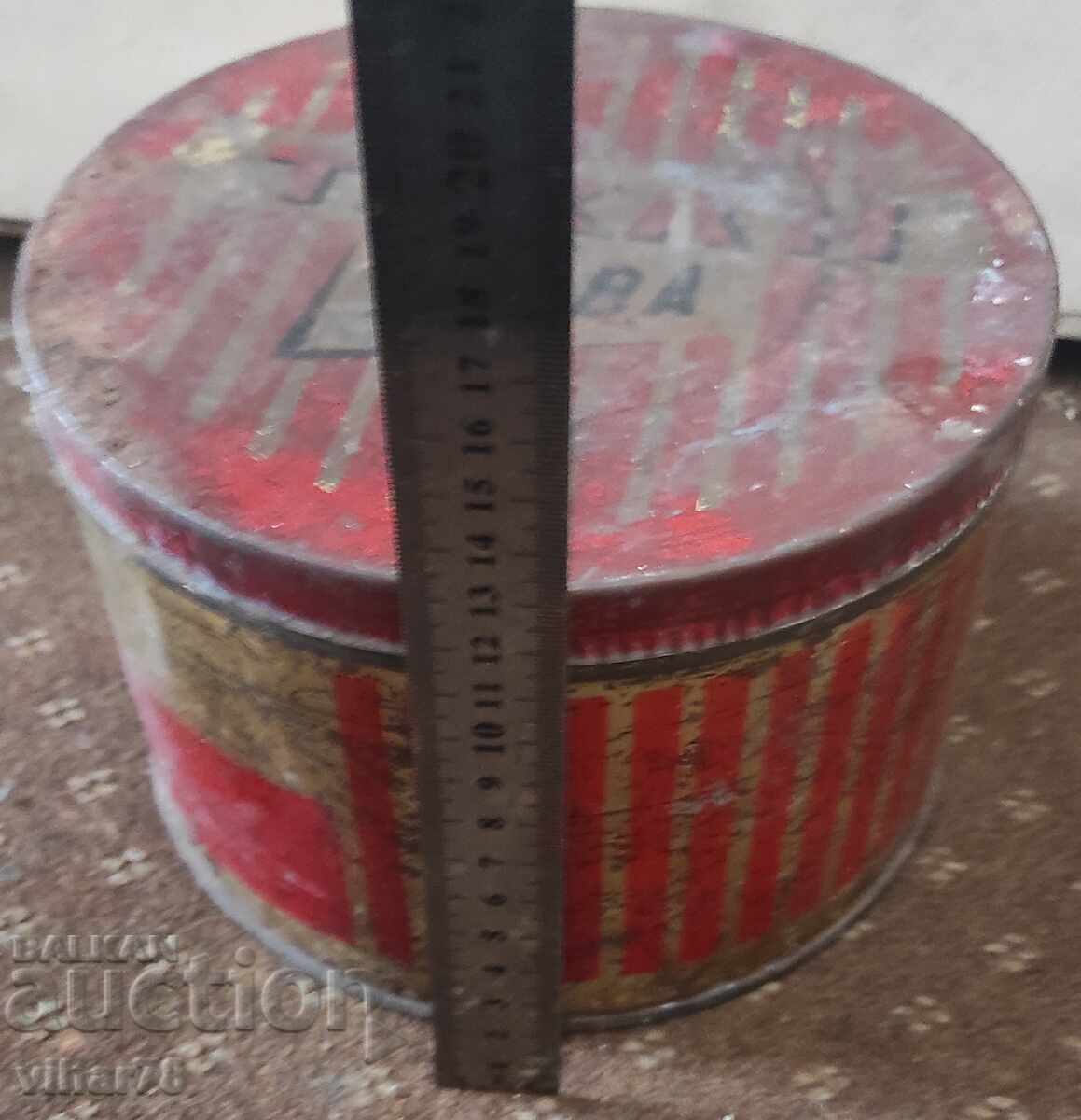 CUTIE METALICA VECHE-TAHAN HALVA cu preț € 17.89 | 34.99 BGN